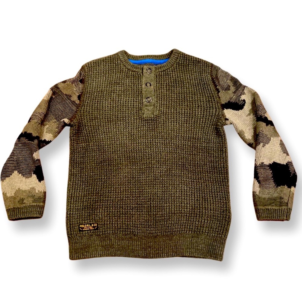 Polo Ralph Lauren woven cotton sweater. Boy’s 5. Hunter green w/ camo sleeves.